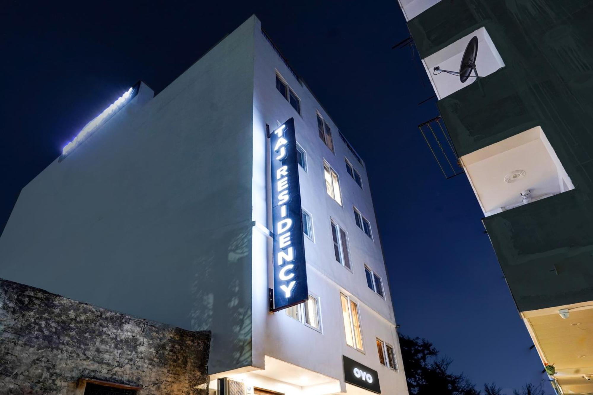 Collection O Residency Near Dwarka Sector 21 Metro Station Hotell Kapas Hera Exteriör bild